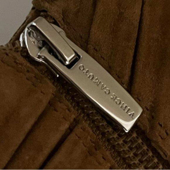 VINCE CAMUTO WOMEN’S SUEDE ANKLE BOOTIES, CAMEL - Picture 9 of 11